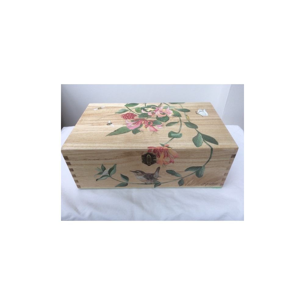 birds-keepsake-box-gifts-wren-honeysuckle